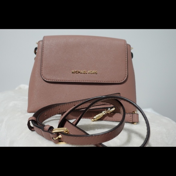 Michael Kors - Picture 4 of 6